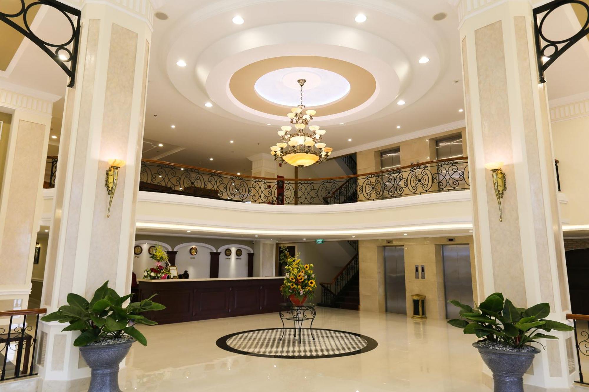 Iris Dalat Hotel Exterior foto