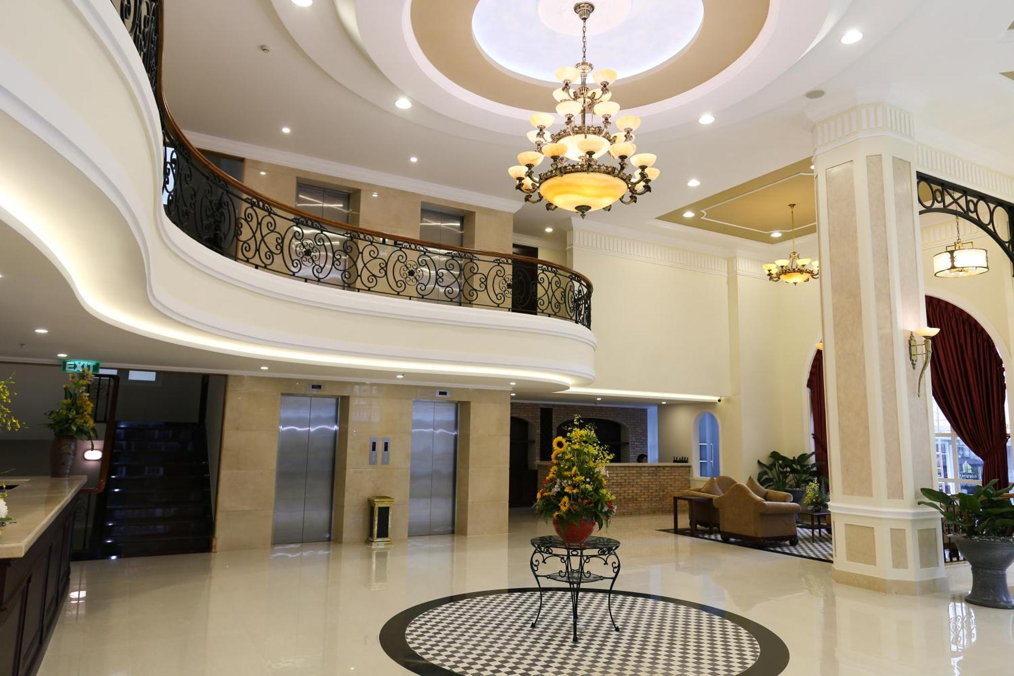 Iris Dalat Hotel Exterior foto
